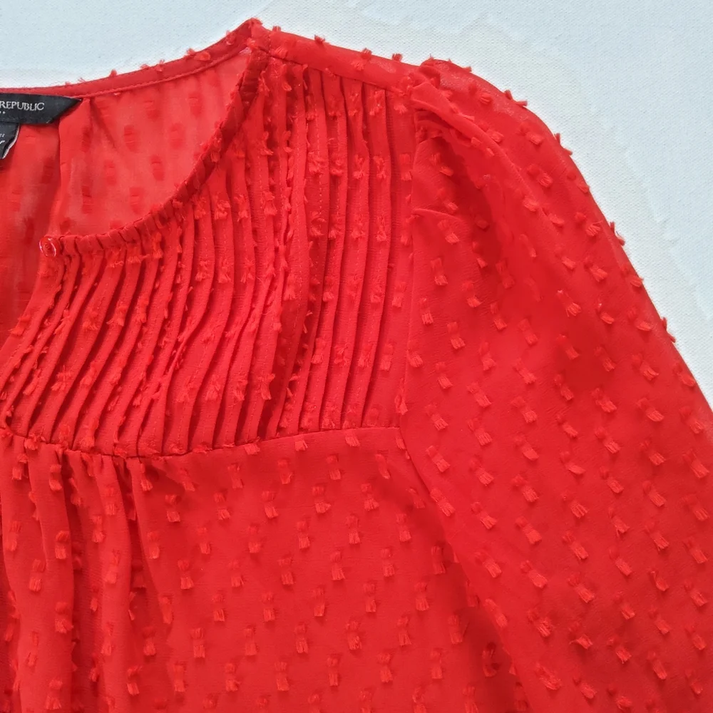 Banana Republic Pleated Clip Dot Blouse‎ Womens XXS Petite Red Sheer Puff Sleeve